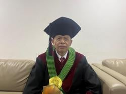 Mengakar di Pesisir: Prof. Abu Bakar Resmi Sandang Guru Besar Unsika Lewat Riset Mangrove