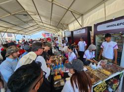 UMKM Curi Perhatian Dunia di Tengah Gemuruh MotoGP Mandalika 2025, Tawarkan Kuliner Nusantara