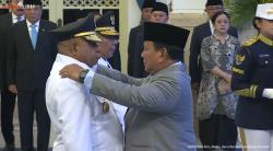 Presiden  Prabowo Lantik Gubernur dan Wagub Papua di Istana