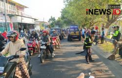 Kecelakaan Maut Motor Vs Tronton di Jombang, Pekerja Wahana Tergeletak Tak Bernyawa