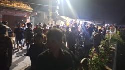 Amankan Pencuri Motor, Ratusan Warga Geruduk Kantor Desa