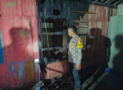 Sip! Warga Kompak Padamkan Api, Kebakaran Tak Sampai Meludeskan Rumah di Ngraji Purwodadi