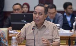 Anggota DPR RI Ini Tunjukkan Kepedulian Terhadap Lombok: Dari Jalan Lembar-Kayangan hingga Stadion