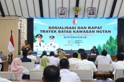 KLHK Lepas 31,61 Hektare Kawasan Hutan di Bojonegoro, Beri Kepastian Hukum bagi Warga