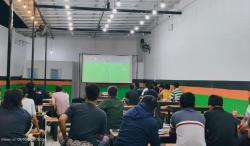 Warkop di Probolinggo Fasilitasi Pemuda Nobar Laga Panas Indonesia vs Arab Saudi
