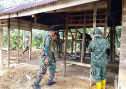 Satgas TMMD ke-126 Kodim 0423/BU Mulai Bongkar Sasaran RTLH di Desa Batu Raja R