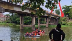 Pemuda di Gowa Diduga Terpental ke Sungai Usai Tabrak Pembatas Jembatan Kembar, Tim SAR Dikerahkan!