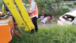 Kecelakaan Avanza Terguling di Jalan Tol Jombang-Mojokerto, Bayi 2 Tahun Jadi Korban