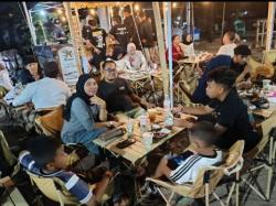 Kopi Kelingan Cirebon Tawarkan Sensasi Ngopi Semi Angkringan di Pusat Kuliner Trusmi
