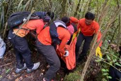 Tragedi di Gunung Gawalise: Tim SAR Evakuasi Jasad Pendaki yang Hilang