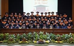 861 Lulusan Siap Ubah Dunia! Itenas Bandung Cetak Generasi Pemimpin Baru