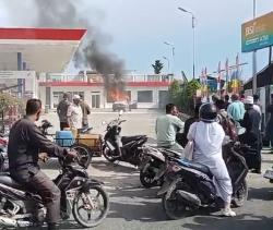 Mobil Terbakar Saat Isi BBM di SPBU Meurah Dua, Dua Orang Luka, Kerugian Capai Rp100 Juta