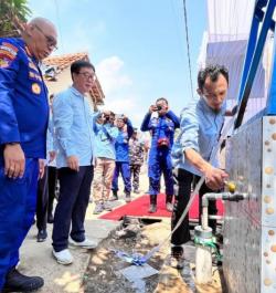 Warga Pengarengan Cirebon Sumringah, Terima Bantuan Sumur Bor Air Bersih