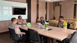 Menghapus Derita di Usia Senja, Kisah Haru Bhabinkamtibmas dan Komunitas Bangun Rumah untuk Lansia