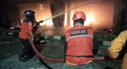 Diduga Korsleting Listrik, Toko Busana di Cilacap Ludes Terbakar