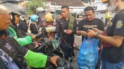 Peduli Pekerja Jalanan, Komunitas BTA Nusantara Membagi Ratusan Paket Makan Siang Gratis di Ngawi