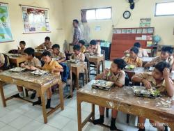 Spesial Ulang Tahun Presiden Prabowo, SPPG Kudus Sajikan Menu Nasi Goreng