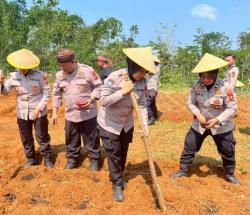 Polda Jabar Bangun Demplot Pertanian, Bhabinkamtibmas Dilatih Jadi Pendamping Petani Desa