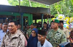 Menhan Takziah ke Rumah Duka Kopda Amin Nurohman Prajurit TNI yang Gugur di Papua Barat