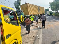 Kecelakaan 2 Truk di Jalur Bojonegoro–Padangan, Begini Kronologi dan Kondisi Korban