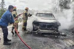 Mobil Double Kabin Terbakar Hebat di Barito Selatan, Diduga Korsleting Mesin