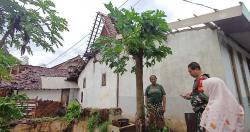 Angin Puting Beliung Terjang Puluhan Rumah di Dua Kecamatan