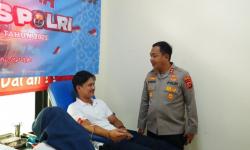 Donor Darah Kantor PMI Pangandaran Penuh Tawa dan Obrolan Hangat, Polisi Bikin Suasana Jadi Beda