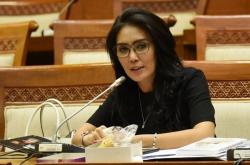 Emosi Rieke 'Oneng' Meledak! Ngadu ke Purbaya Gegara Pesantren Dipungut Pajak