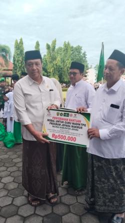 Momentum Hari Santri, BAZNAS Jepara Kucurkan Ratusan Juta Bantu Guru Madin, Santri dan Yatim