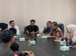 Kejari dan Pemkab Karawang Kolaborasi Percepat Pembentukan Kopdeskel Merah Putih