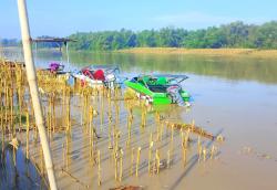 Ditemukan Dua Speedboat Hanyut Terseret Arus Bengawan Solo di Kanor, Ternyata Ini Pemiliknya