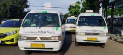 Angkot Bandung Berubah Wajah, Feeder Metro Jabar Trans Resmi Beroperasi