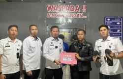 Petugas Lapas Indramayu Gagalkan Penyelundupan Sabu-sabu dalam Sandal Pengunjung