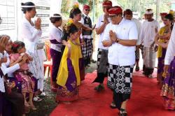 Upacara Pengenteg Linggih di Tabanan: Rahasia Kebersamaan Spiritual Bali yang Memukau!