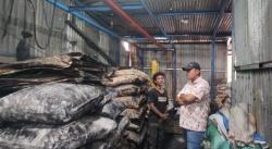 Asap Pabrik Ganggu Dapur MBG di Tigaraksa, Bau Menyengat Bikin Warga Resah