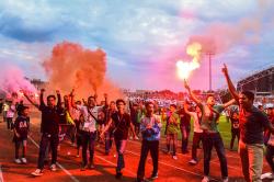 Potret Suporter Sriwijaya Turun ke Lapangan Usai Kalah dari FC Bekasi City