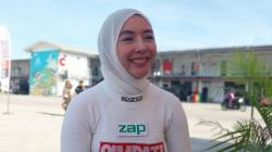 Kisah Ina Rosdiana, Hijaber Tangguh Penakluk Lintasan ITCR Mandalika 2025