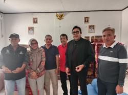 Ono Surono Tinjau Penyaluran Bantuan untuk Korban Puting Beliung di Indramayu