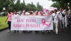 Ribuan Peserta Meriahkan Pink Walk dan Pink Run, Wujud Solidaritas untuk Pejuang Kanker Payudara