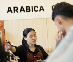 Tren Baru Nongkrong di Surabaya Barat, Muncul Konsep Kedai Kopi Sekaligus Coworking Space yang Unik