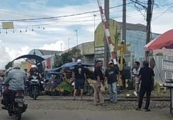 Penutupan Perlintasan Kereta, Siapa Bertanggungjawab Pendapatan Parkir Pasar Rangkasbitung Anjlok?