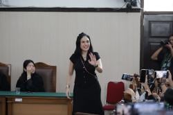 Tampil Elegan Jelang Vonis Kasus TPPU dan Pemerasan, Nikita Mirzani: Selesai Juga Semuanya
