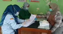 Desa Sukatani Fasilitasi Pemeriksaan Kesehatan Warga Terdampak Isu Radioaktif