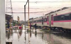 Luapan Air di Semarang Ganggu Jalur Utara, KAI Daop 3 Cirebon Alihkan Sejumlah Perjalanan Kereta