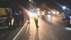 Motor Adu Banteng dengan L300, 2 Pelajar Tewas dalam Kecelakaan di Jalan Bojonegoro–Cepu