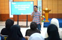 Pengusaha Ayam Goreng Bojonegoro, Beberkan Rahasia Sukses Bisnis Franchise di Unigoro