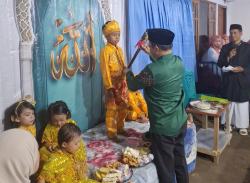 Uniknya Tradisi Compo Sampari, Saat Anak Dompu Disematkan Keris Sebelum Dikhitan