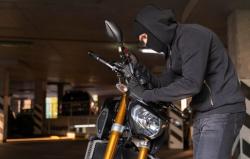 Dua Motor Raib Digondol Empat Pencuri di Kosan Adiwerna Tegal, Aksi Terekam CCTV