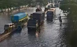 Hujan Lebat Guyur Semarang Pagi Ini, Awas Banjir Meluas!