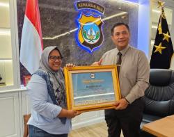 IJTI Beri Piagam Penghargaan untuk Kapolda Kepri di Hari Sumpah Pemuda